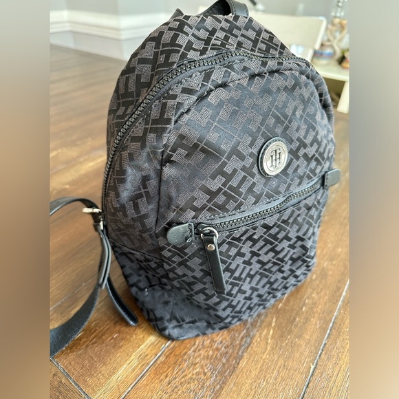 Tommy Hilfiger backpack - Picture 5 of 13